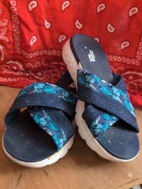 Skechers On The go GOGA Navy Blue and Teal Crossband Sandals